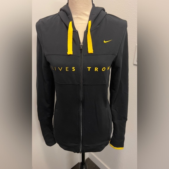 Preowned Nike lives strong black track jacket with hood size M & yellow t shirt - Picture 3 of 13